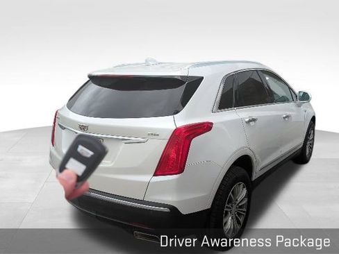 Used 2017 Cadillac XT5 Luxury w/ Driver Awareness Package image 5