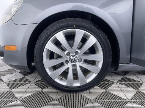 Used 2012 Volkswagen Golf TDI image 24