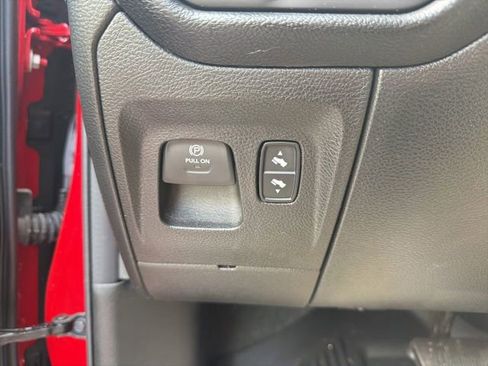 Used 2021 RAM 1500 Laramie w/ Off Road Group AWD/4WD image 28