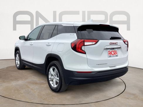 Used 2024 GMC Terrain SLE w/ LPO, Floor Liner Package image 12