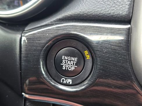 Used 2018 Jeep Grand Cherokee Trailhawk AWD/4WD image 19