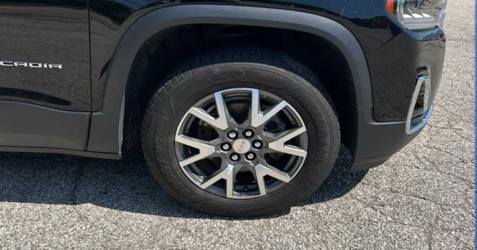 Used 2023 GMC Acadia SLE w/ Driver Convenience Package AWD/4WD image 5