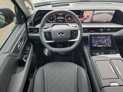 New 2026 INFINITI QX80 Luxe image 14
