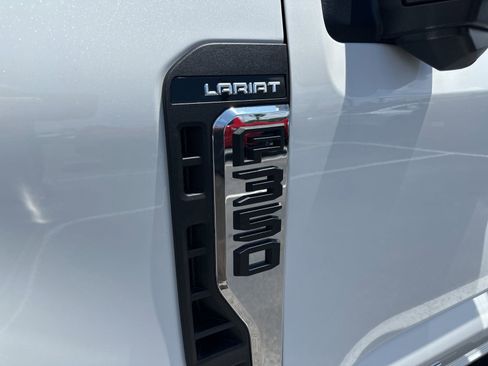 Used 2025 Ford F350 Lariat w/ Lariat Ultimate Package AWD/4WD image 5