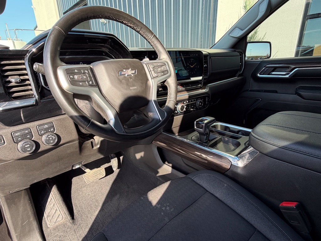 Used 2024 Chevrolet Silverado 1500 RST AWD/4WD image 7