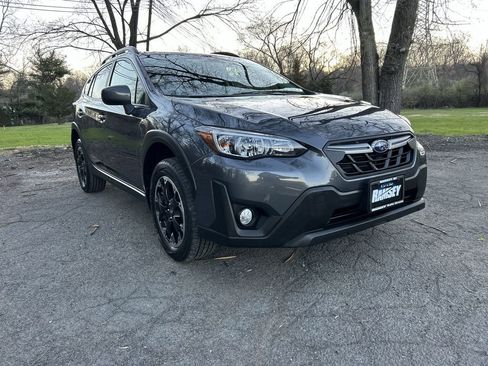 Certified 2023 Subaru Crosstrek 2.0i Premium image 2