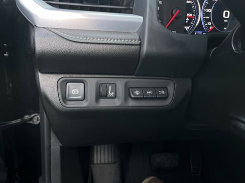 Used 2023 GMC Acadia SLT w/ Technology Package image 10