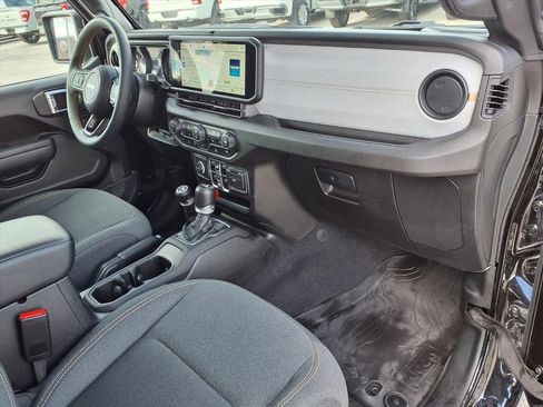 Used 2024 Jeep Wrangler Sport S image 11