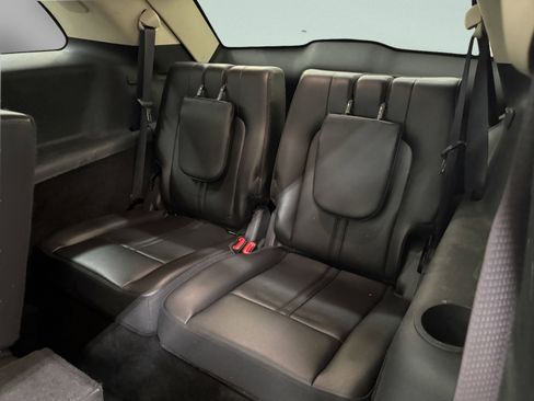 Used 2013 Lincoln MKT AWD image 13