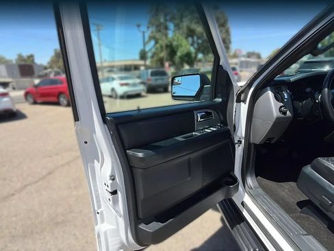 Used 2016 Ford Expedition XLT w/ Equipment Group 201A RWD image 9
