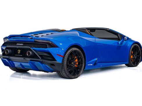 Used 2021 Lamborghini Huracan EVO RWD image 7