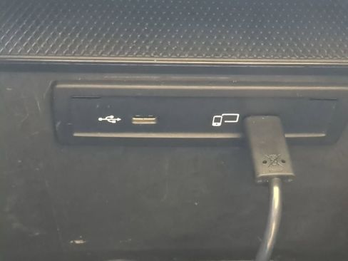 Certified 2022 Mercedes-Benz GLC 300 GLC 300 w/ Premium Package Lite image 9