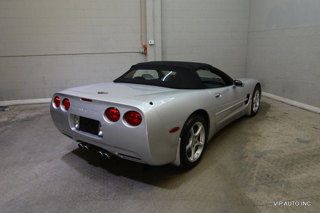 Used 2000 Chevrolet Corvette Convertible w/ Memory Pkg RWD image 17