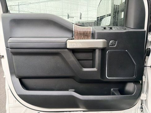 Used 2019 Ford F350 Lariat w/ Lariat Ultimate Package image 35