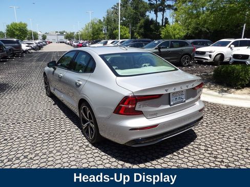 Certified 2024 Volvo S60 B5 Ultimate w/ Climate Package AWD/4WD image 9