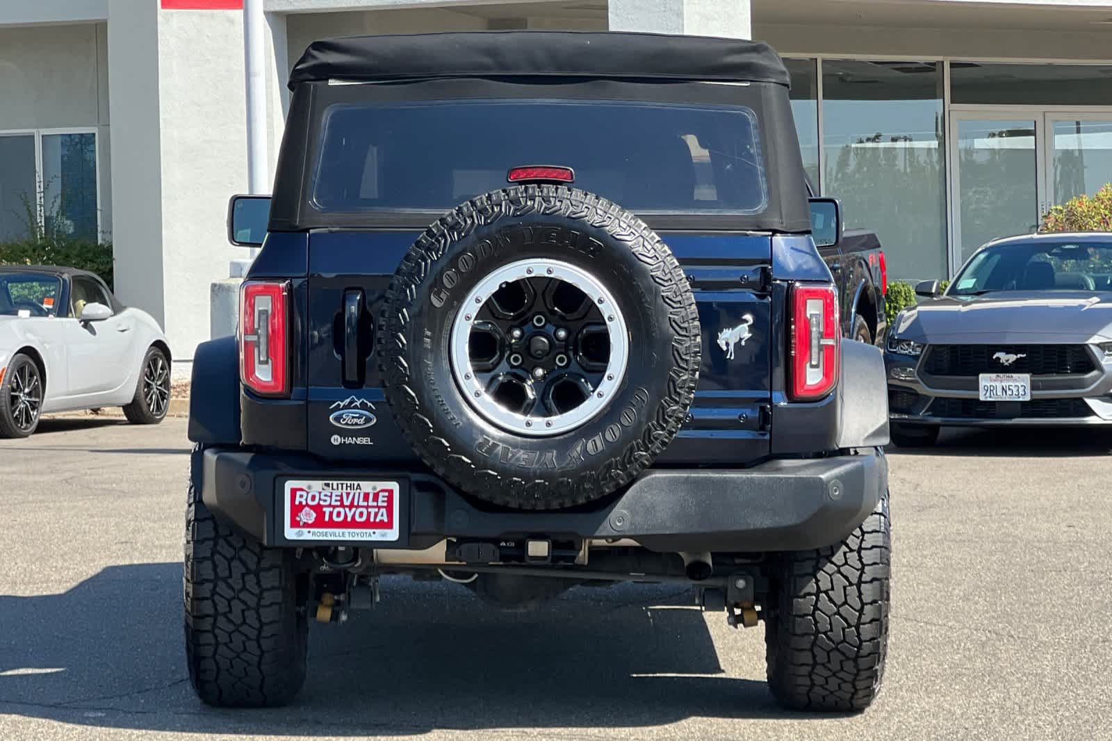 Used 2021 Ford Bronco Outer Banks w/ Sasquatch Package AWD/4WD image 8