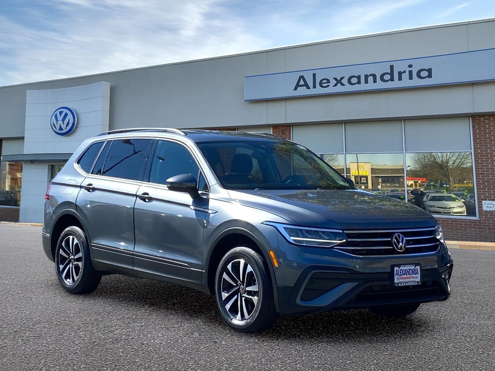 Used 2023 Volkswagen Tiguan S w/ Driver Assistance Package AWD/4WD image 1
