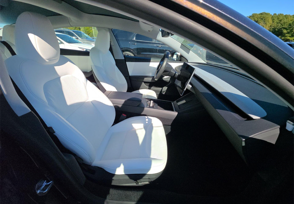 Used 2025 Tesla Model 3 RWD image 7