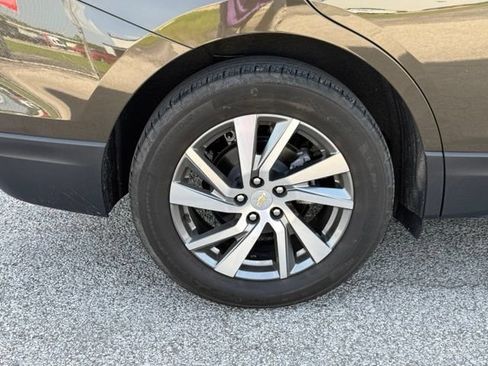 Certified 2024 Chevrolet Equinox LT FWD image 9