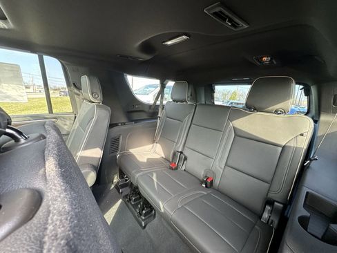 New 2026 Chevrolet Suburban Premier w/ Sun And Tow Package image 24