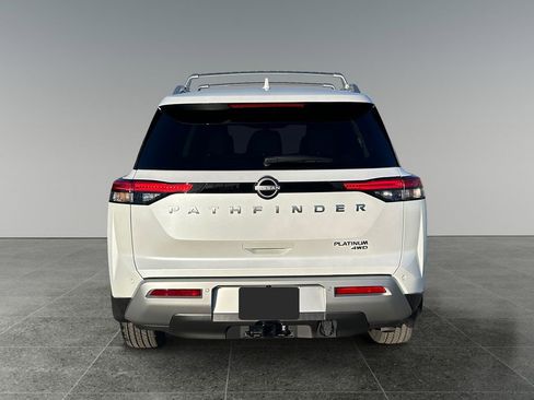 Used 2025 Nissan Pathfinder Platinum w/ Cargo Package image 6