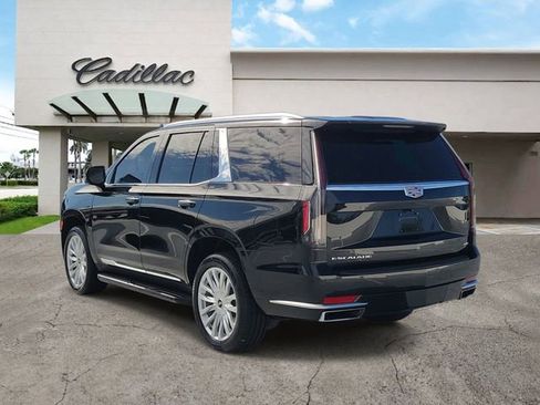 Certified 2023 Cadillac Escalade Luxury RWD image 3
