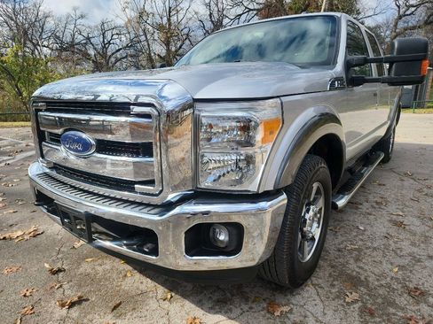 Used 2016 Ford F250 Lariat w/ Lariat Interior Package image 3
