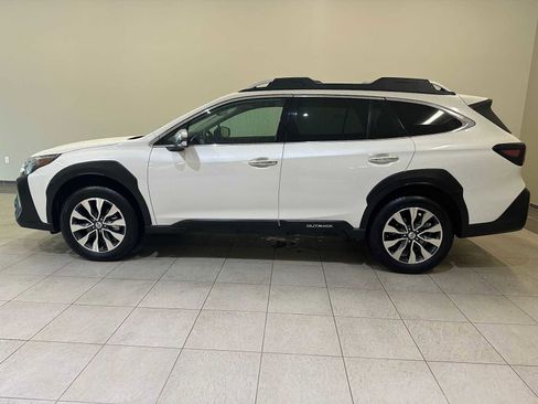 Used 2023 Subaru Outback Touring XT image 3