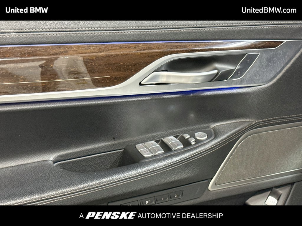 Used 2020 BMW 740i w/ M Sport Package RWD image 10
