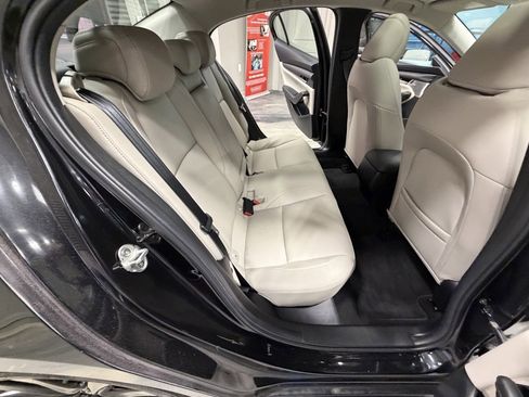 Used 2022 MAZDA MAZDA3 s image 45