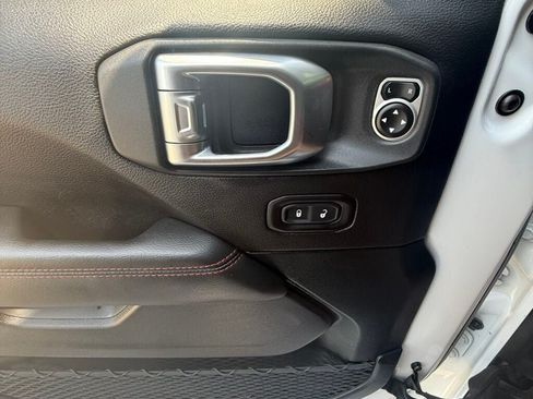 Used 2020 Jeep Wrangler Unlimited Rubicon AWD/4WD image 18