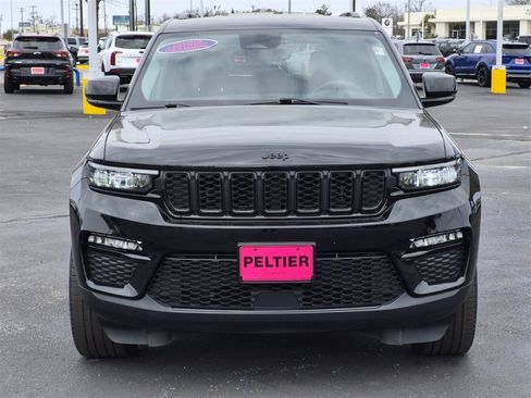 Used 2023 Jeep Grand Cherokee Limited w/ Black Appearance Package image 2
