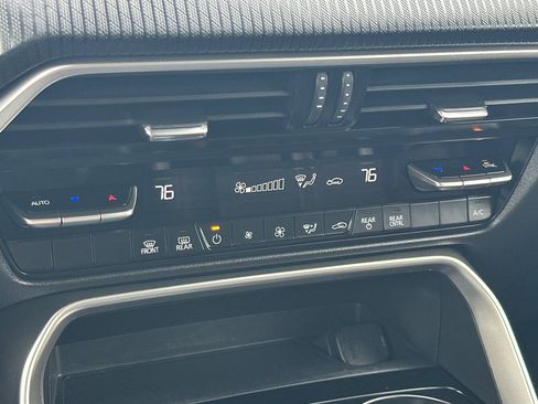 Used 2024 MAZDA CX-90 3.3 Turbo w/ Select Package image 18