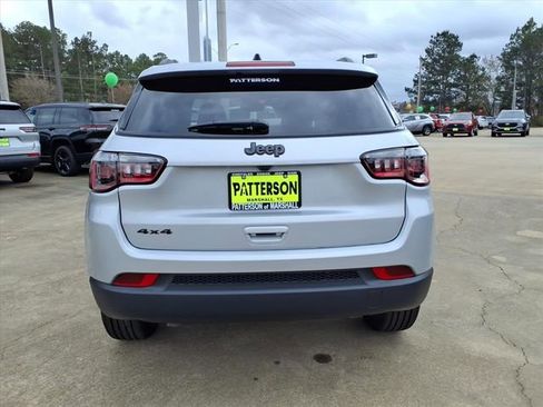 New 2026 Jeep Compass Latitude image 3