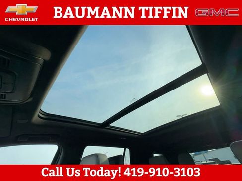 Used 2021 GMC Yukon SLT w/ SLT Premium Package image 25