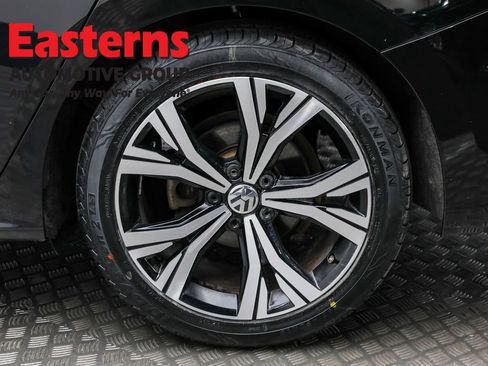 Used 2022 Volkswagen Passat 2.0T SE image 8