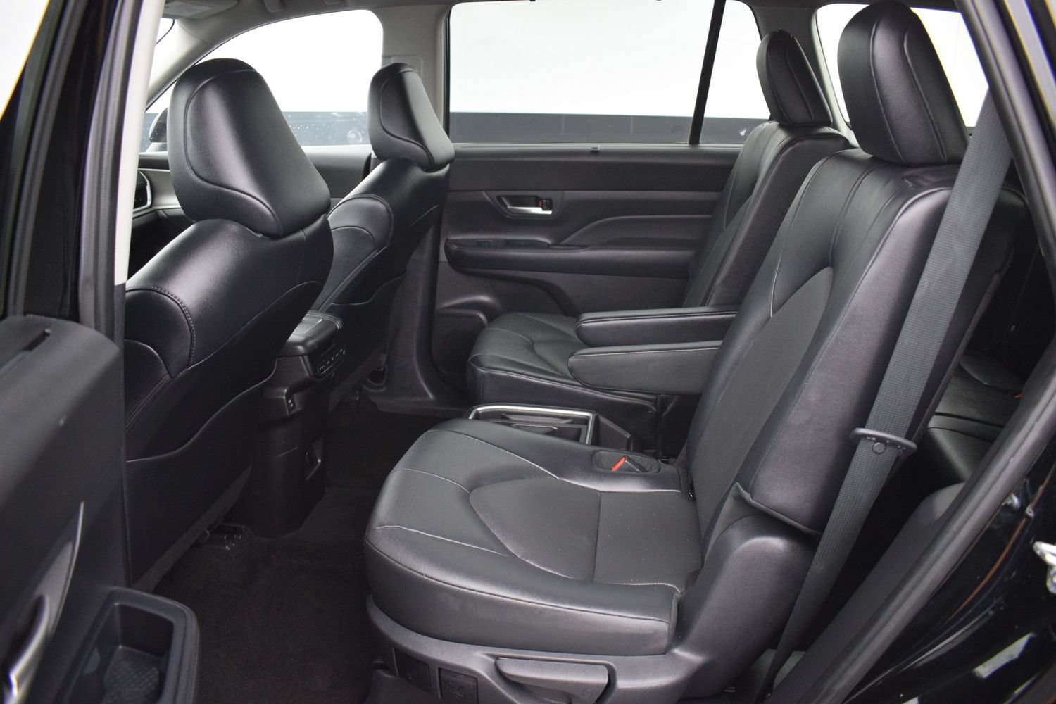 Used 2025 Toyota Grand Highlander AWD image 15