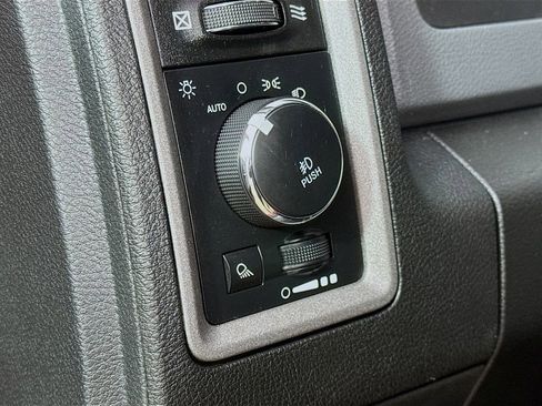 Used 2017 RAM 1500 Express w/ Express Value Package image 12