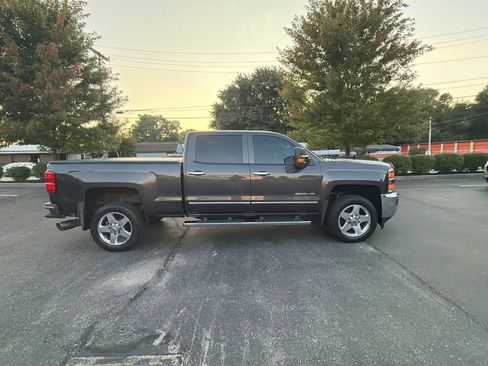 Used 2015 Chevrolet Silverado 2500 LTZ w/ Duramax Plus Package AWD/4WD image 8