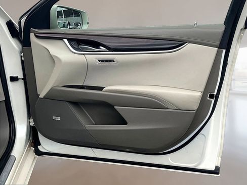 Used 2014 Cadillac XTS Platinum AWD/4WD image 27