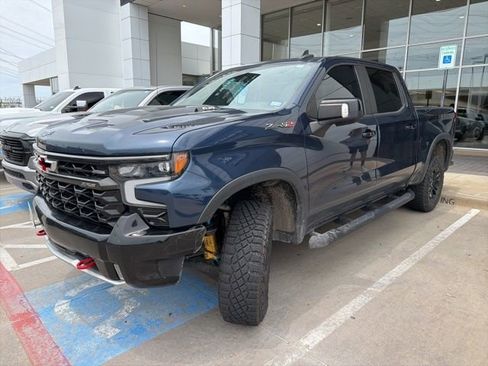Used 2022 Chevrolet Silverado 1500 ZR2 w/ Technology Package AWD/4WD image 2