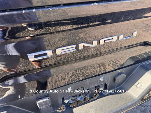 Used 2022 GMC Sierra 2500 Denali w/ Denali Ultimate Package AWD/4WD image 9