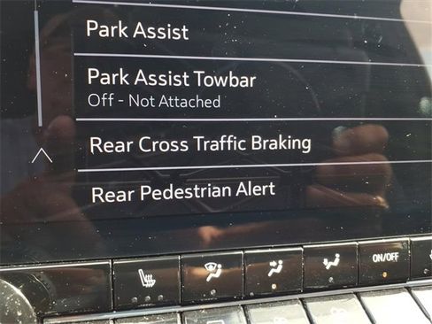 Used 2024 GMC Canyon Elevation w/ Elevation Premium Package image 12