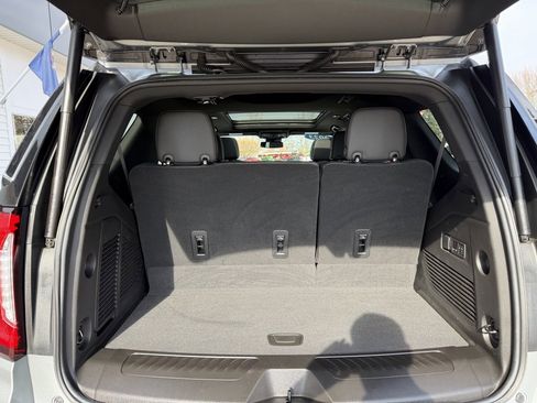 Certified 2023 GMC Yukon SLT w/ SLT Premium Package image 11