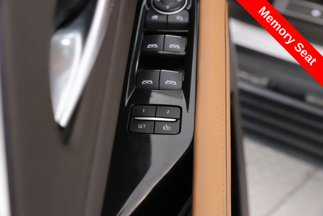 Used 2022 Cadillac Escalade Premium Luxury w/ Performance Package AWD/4WD image 20