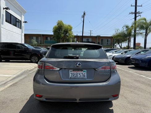 Used 2013 Lexus CT 200h w/ Premium Pkg w/Navigation FWD image 5