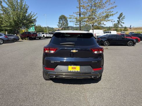 Used 2021 Chevrolet TrailBlazer ACTIV w/ Sun and Liftgate Package AWD/4WD image 8