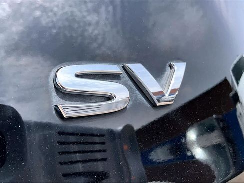 Used 2023 Nissan Rogue SV w/ SV Premium B Package FWD image 30