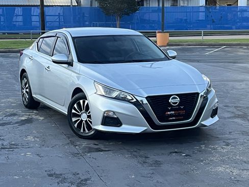 Used 2020 Nissan Altima 2.5 S FWD image 3