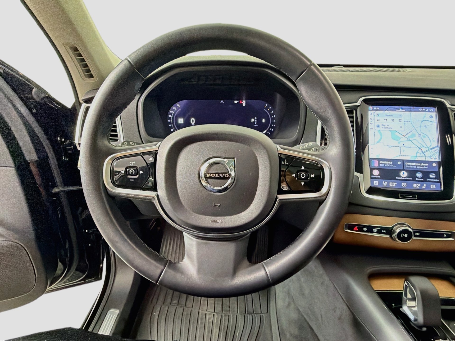Used 2023 Volvo XC90 B6 Plus w/ Protection Package Premier AWD/4WD image 12